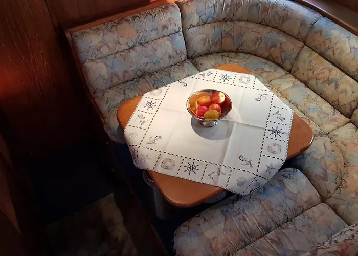 Auszeit Auf Der Neptunus Motoryacht *